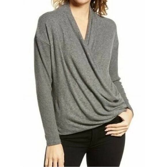 NWT All in Favor Charcoal Gray Surplice Faux Wrap Top Size M - Picture 1 of 5